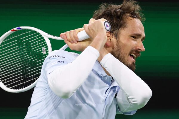 Daniil Medvedev defeats Tommy Paul 6-4, 6-0 to reach the Indian Wells quarterfinals after multiple rain delays. Read the full match highlights!